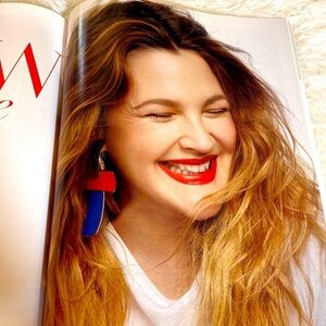 DREW BARRYMORE NEW BEAUTY MAGAZINE  Spring 2019 EUC